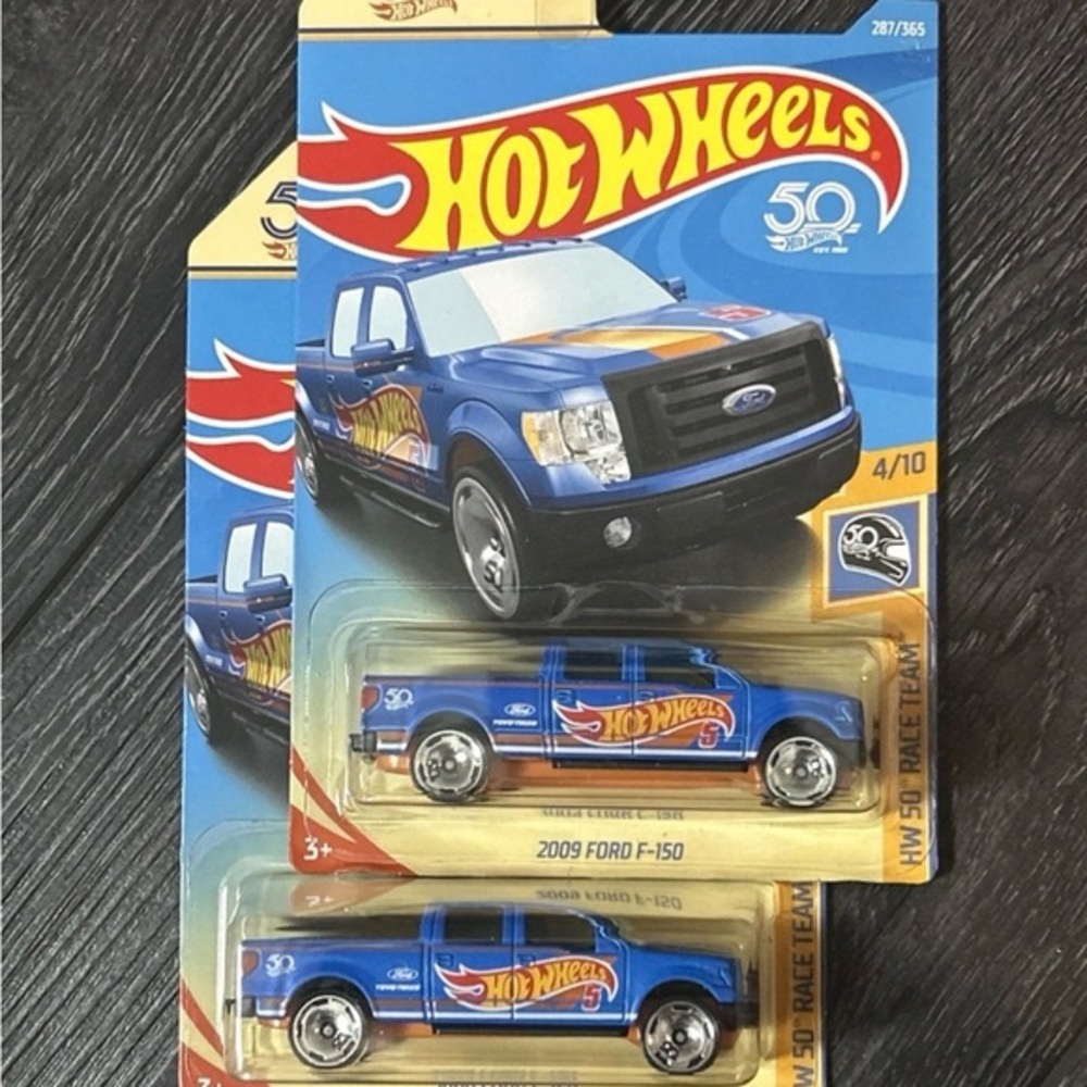2x 2018 Hot Wheels Mainline 2009 Ford F-150 (HW 50th Race Team 4/10) #287/365